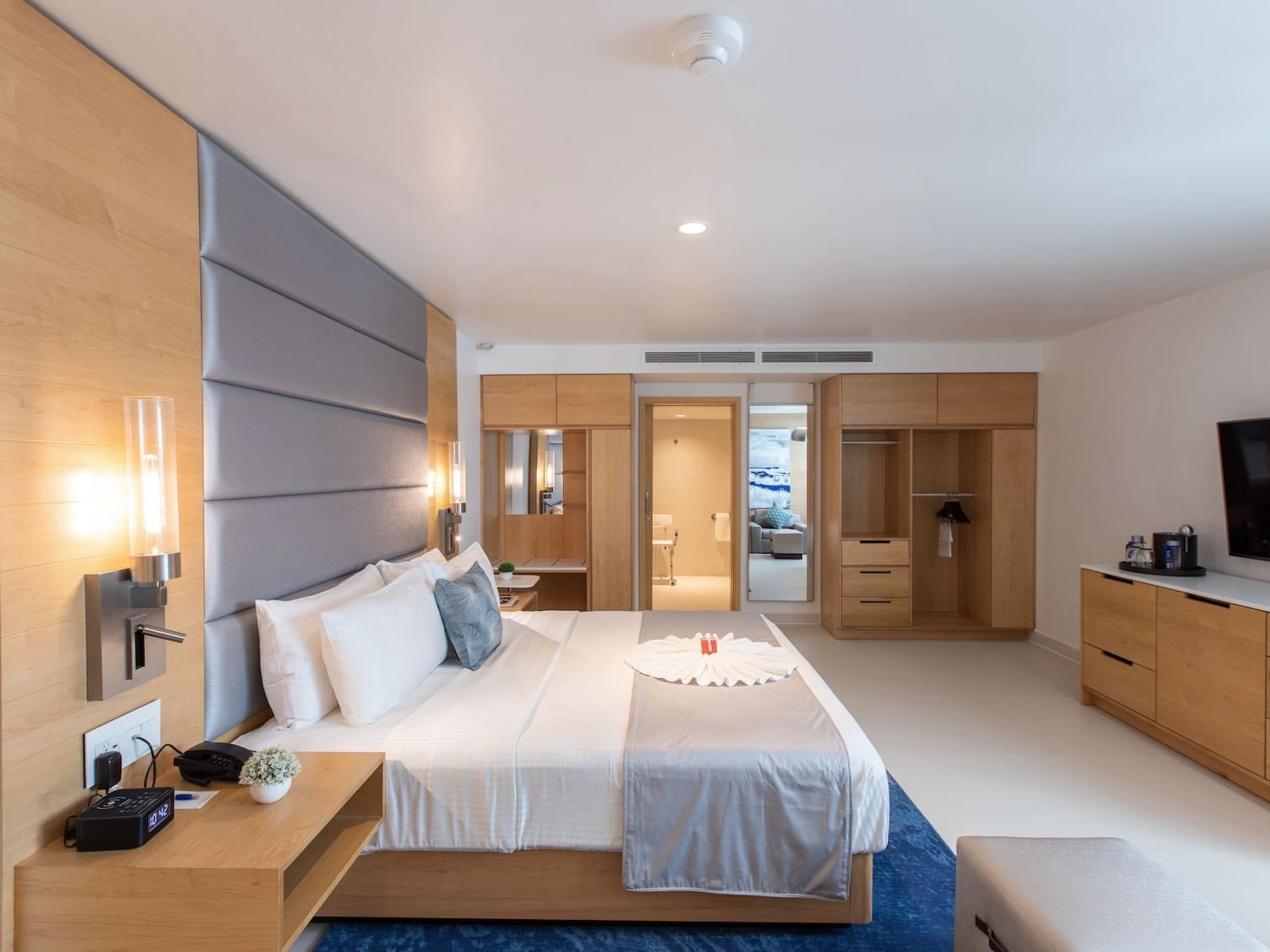 彩票走势图 at The Morgan Resort Spa Village